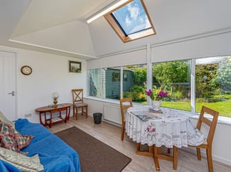 Photo of Lon Penrhyn